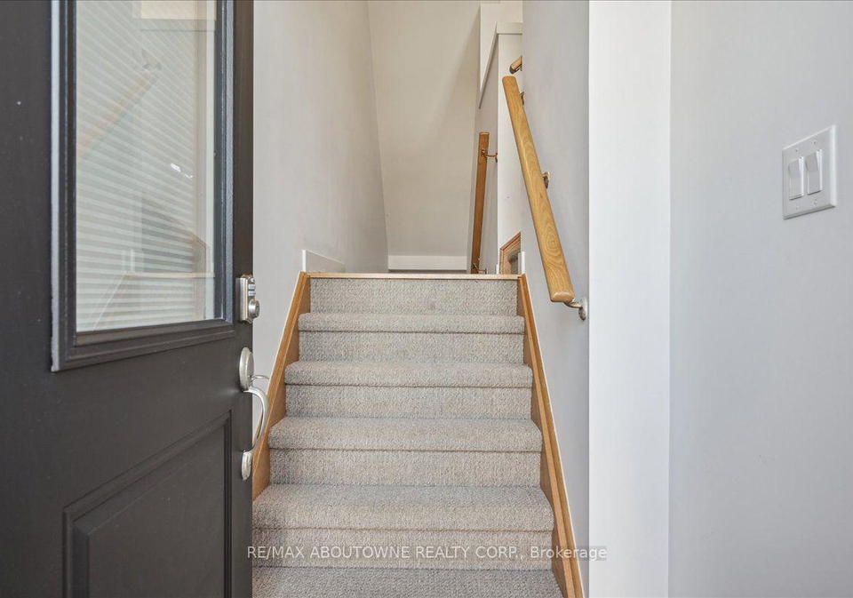 590-north-service-road-hamilton-ontario-x13678428