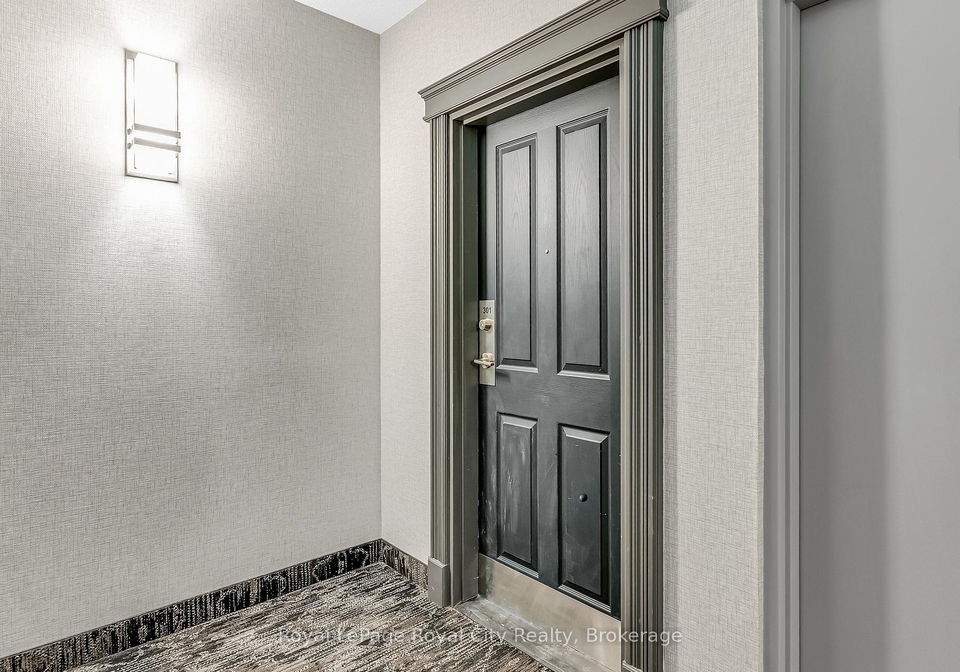 60-wyndham-street-s-guelph-ontario-x13678446