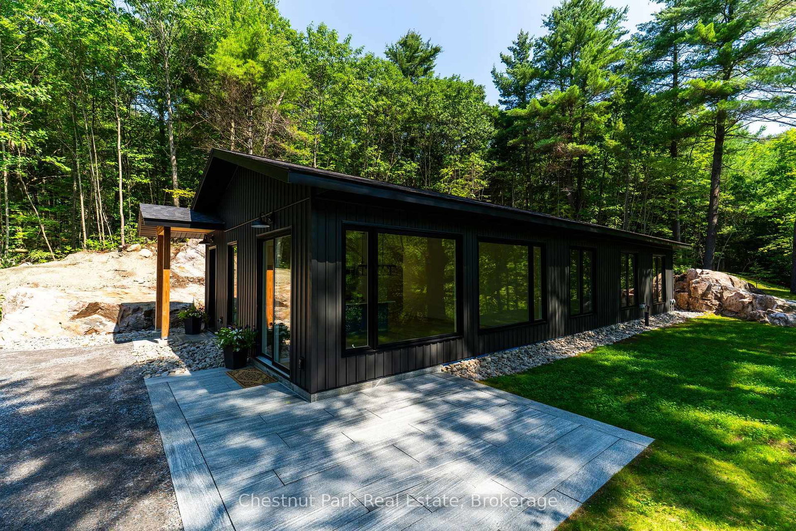 1510-highway-141-huntsville-ontario-x13678612