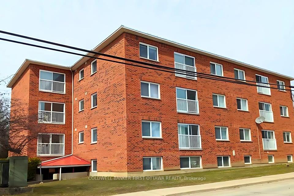 rideau-street-westport-ontario-x13678764
