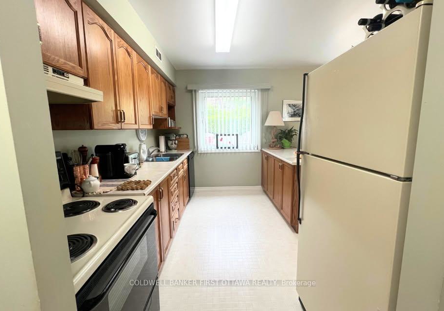 rideau-street-westport-ontario-x13678764