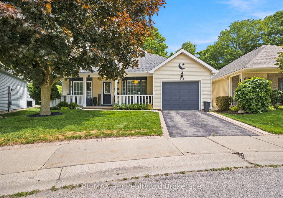 32-wilkins-crescent-tillsonburg-ontario-x13679096