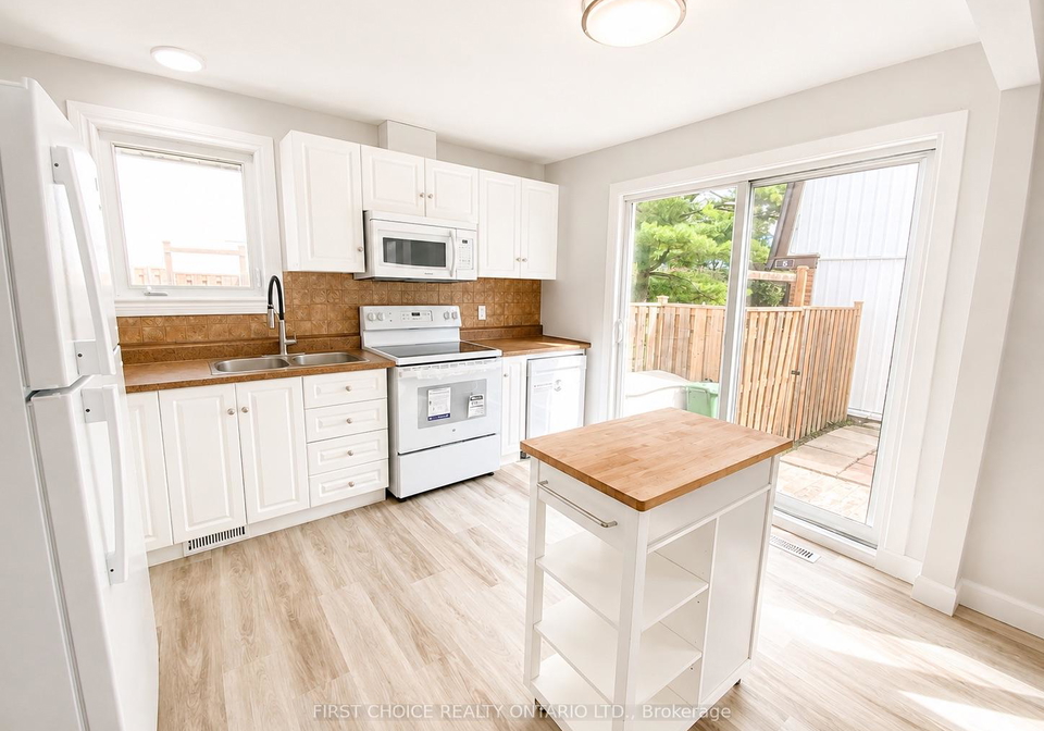 837-eastvale-drive-ottawa-ontario-x13679120