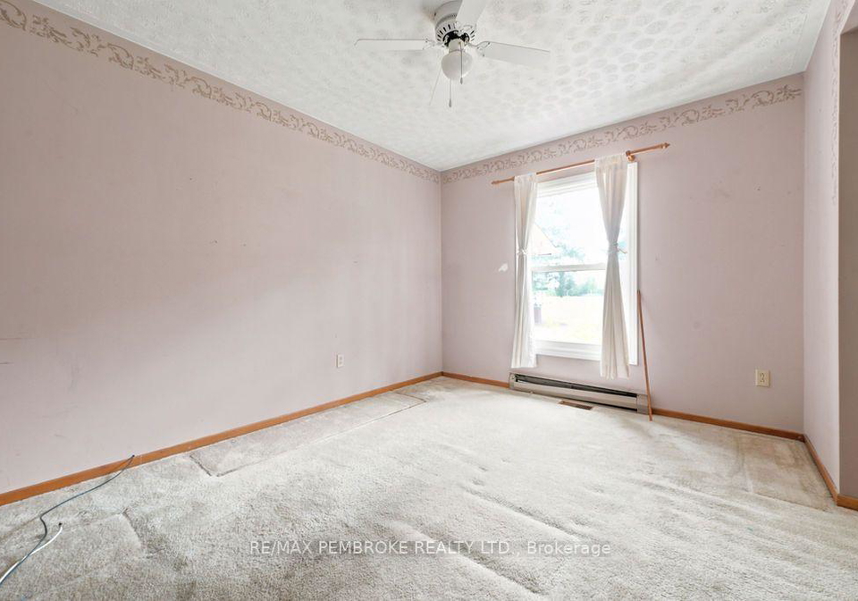 20-meadowbrook-drive-laurentian-valley-ontario-x13679278