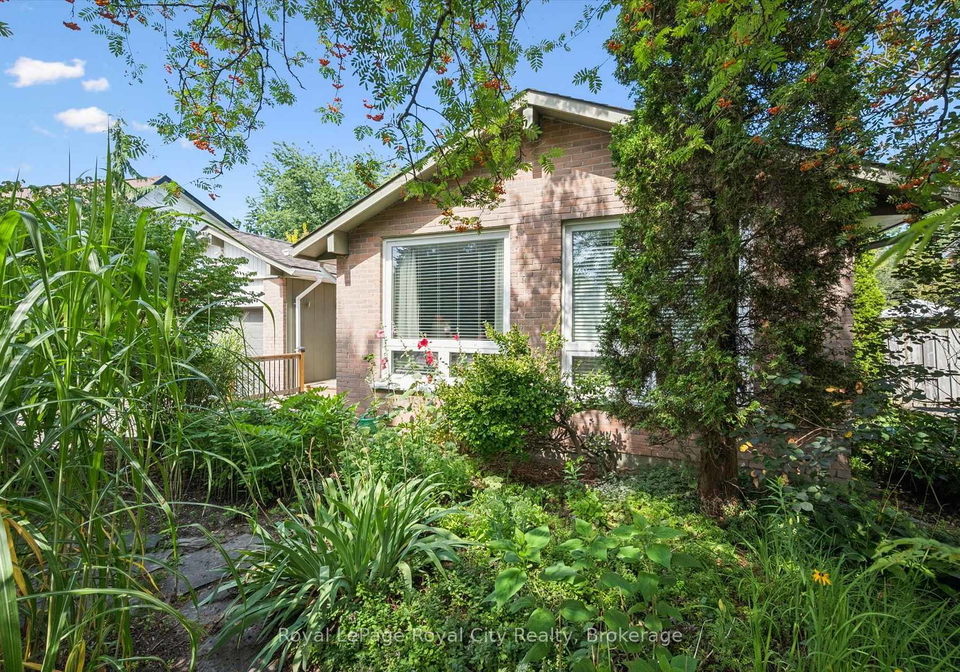34-pondview-crescent-guelph-ontario-x13679290