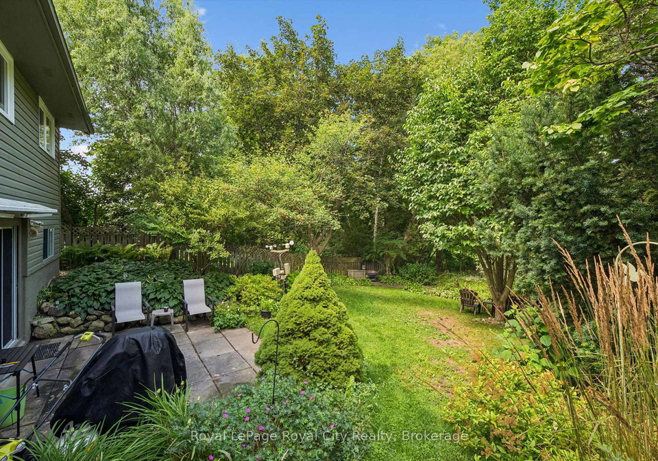 34-pondview-crescent-guelph-ontario-x13679290