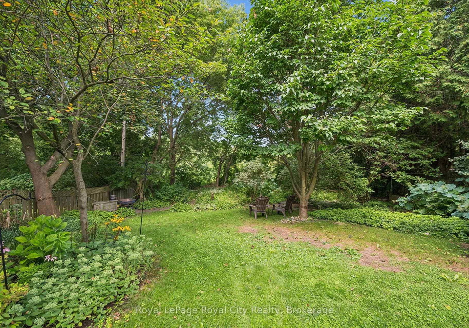 34-pondview-crescent-guelph-ontario-x13679290