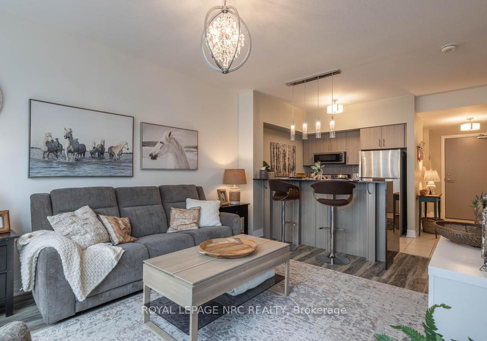 10-concord-place-grimsby-ontario-x13679320