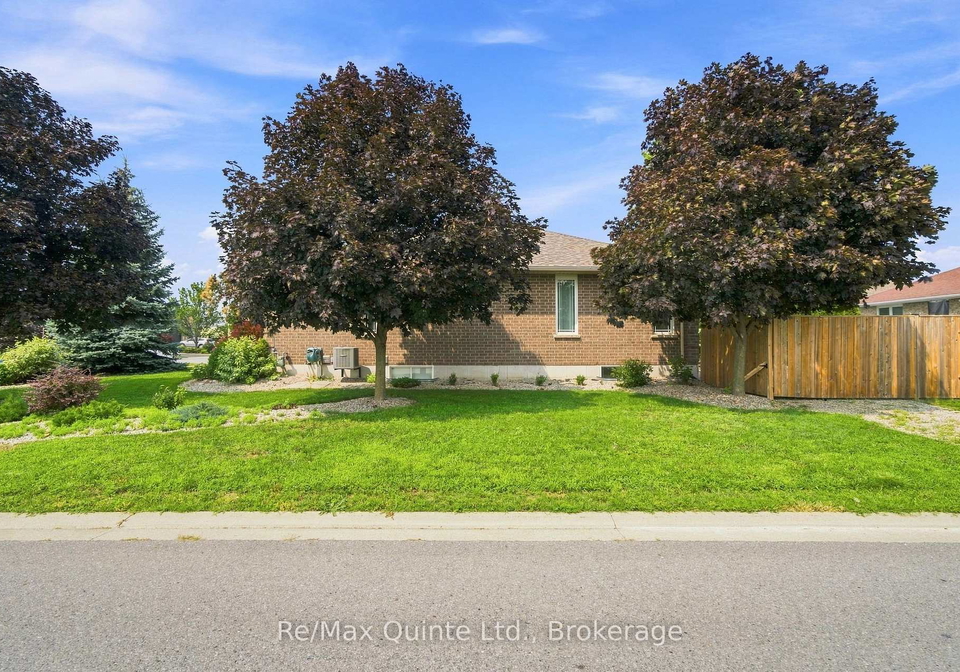 31-essex-drive-belleville-ontario-x13679322