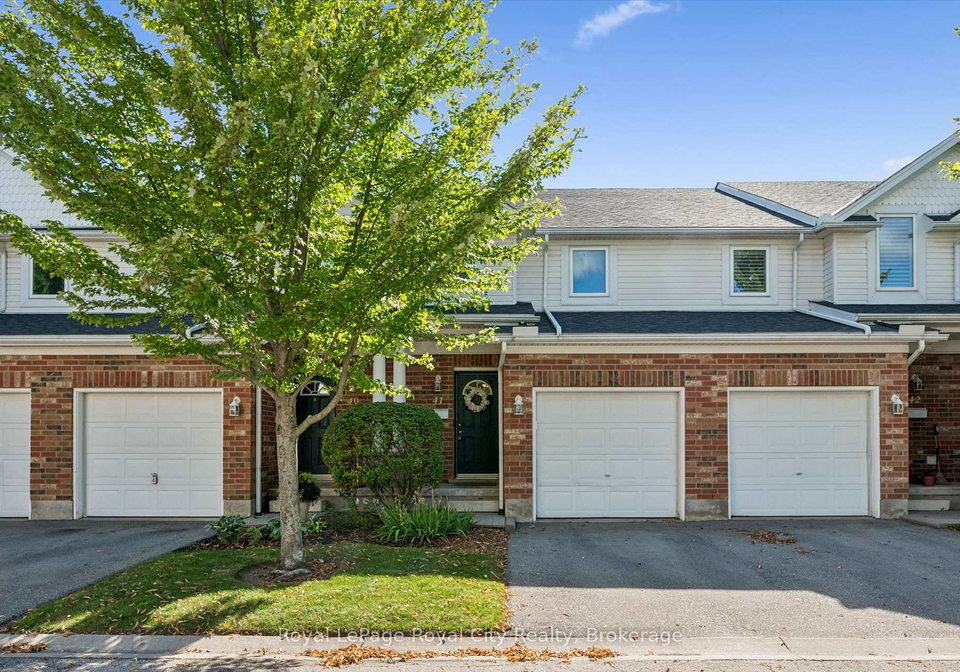151-clairfields-drive-e-guelph-ontario-x13679458