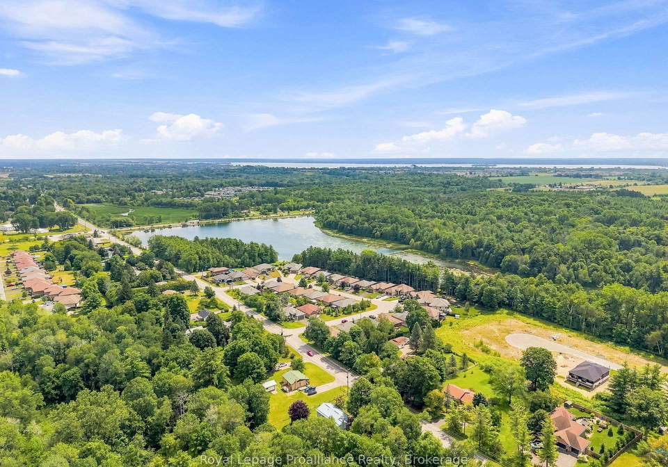 39-lakewood-crescent-quinte-west-ontario-x13679616