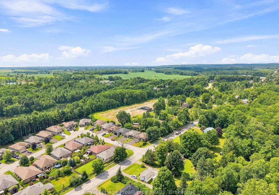 39-lakewood-crescent-quinte-west-ontario-x13679616