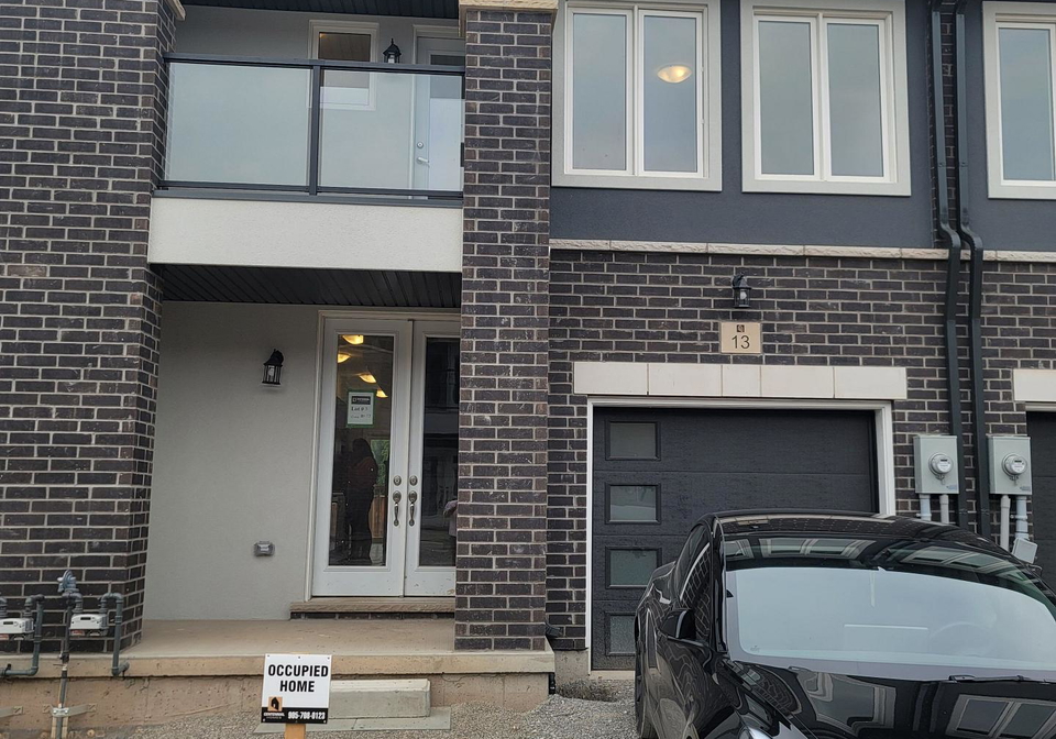 13-renfrew-trail-welland-ontario-x13679796