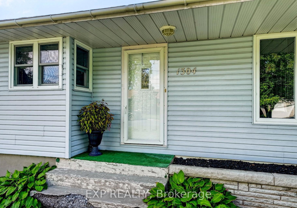 1304-leonard-avenue-cornwall-ontario-x13679890
