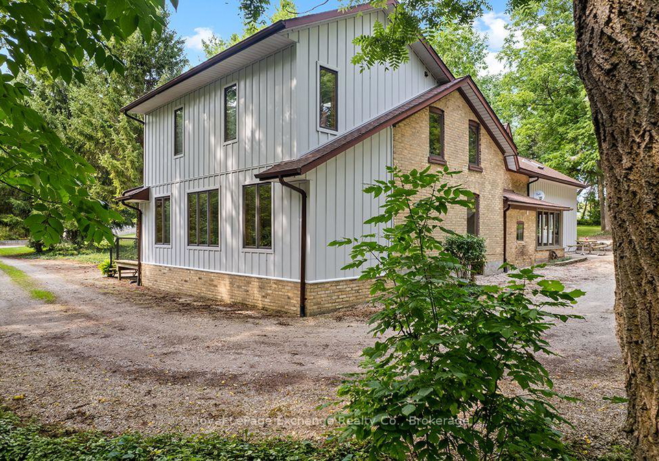 83342-scott-line-north-huron-ontario-x13680098