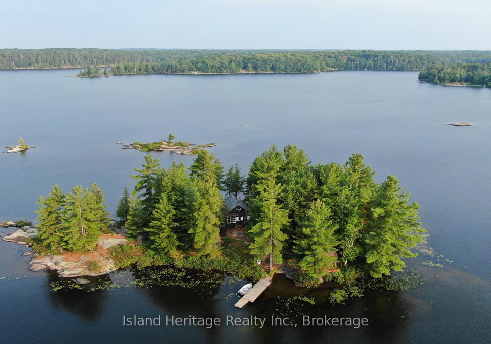 2-trout-lake-island-mcdougall-ontario-x13680410