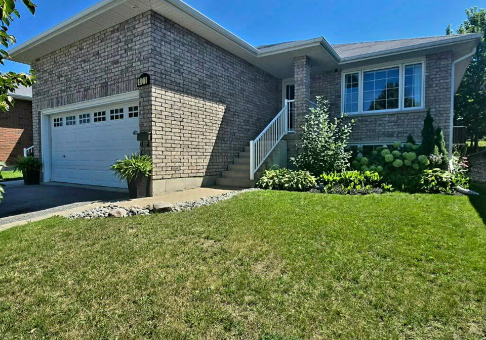 401-bianco-crescent-peterborough-ontario-x13680738