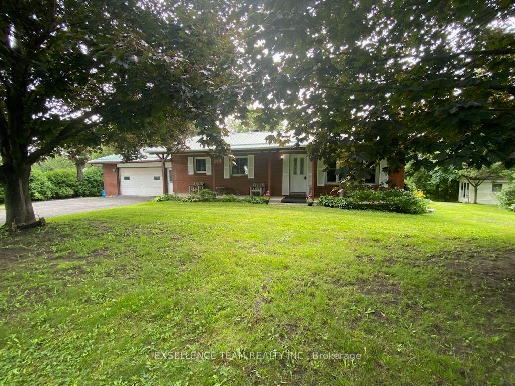 20596-conc-5-concession-south-glengarry-ontario-x13680758