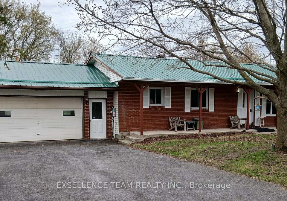 20596-conc-5-concession-south-glengarry-ontario-x13680758
