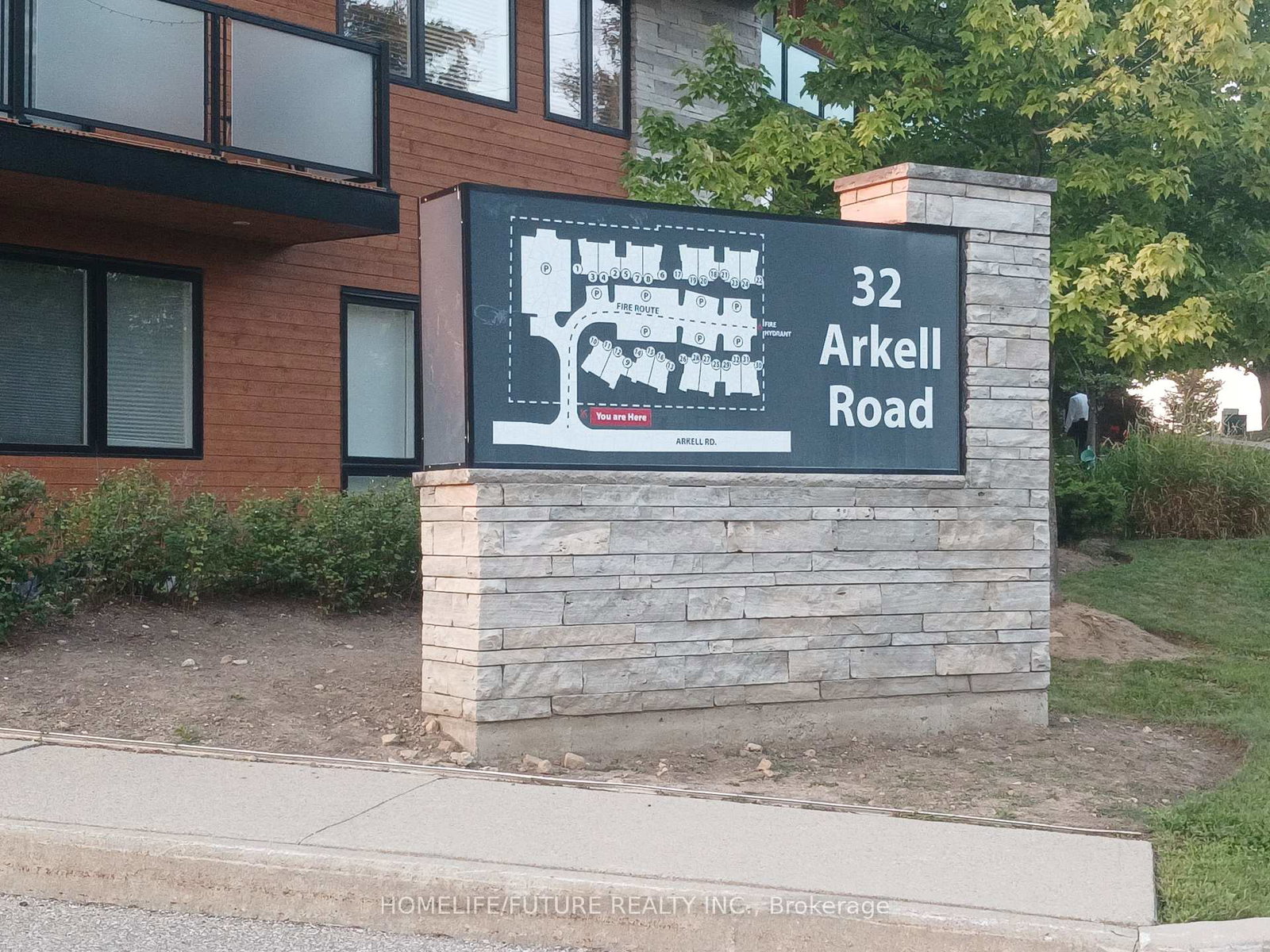 32-arkell-road-guelph-ontario-x13680816