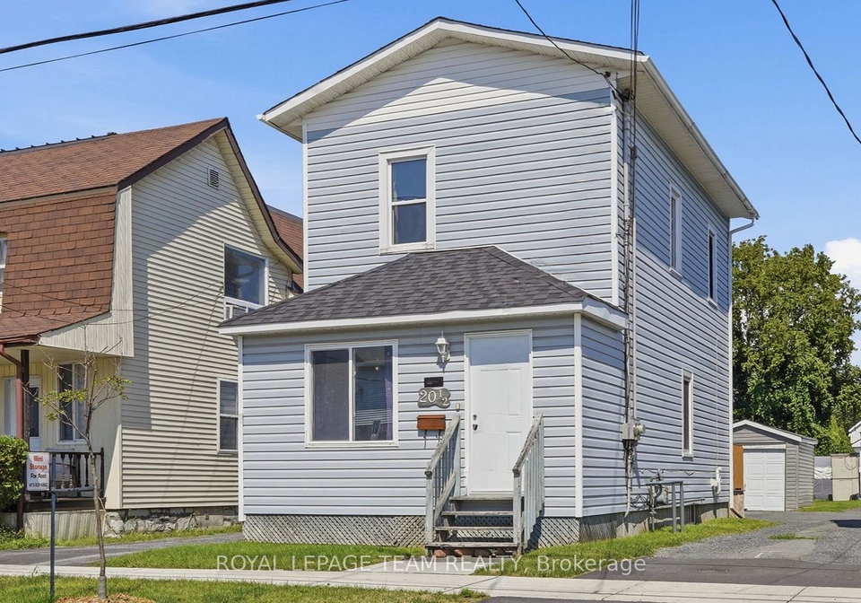 20-12-lawrence-avenue-cornwall-ontario-x13681020