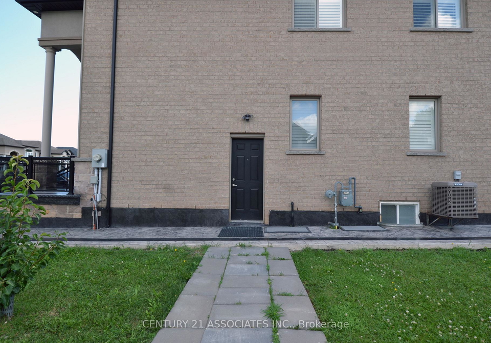 92-nashville-circle-hamilton-ontario-x13681394