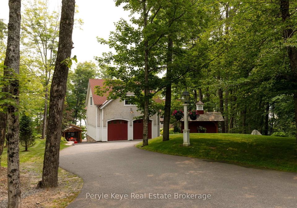 1159-maplehurst-drive-lake-of-bays-ontario-x13681450