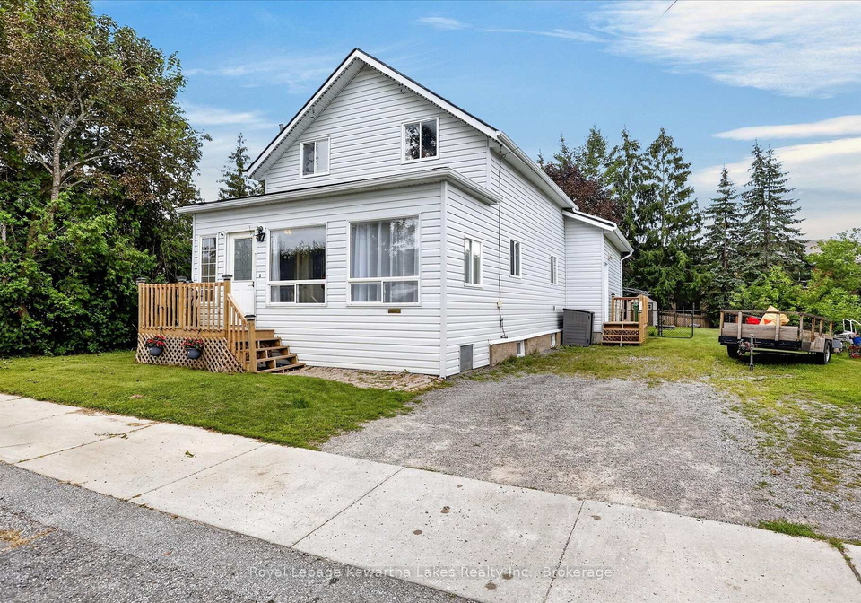 17-crandall-street-kawartha-lakes-ontario-x13681514
