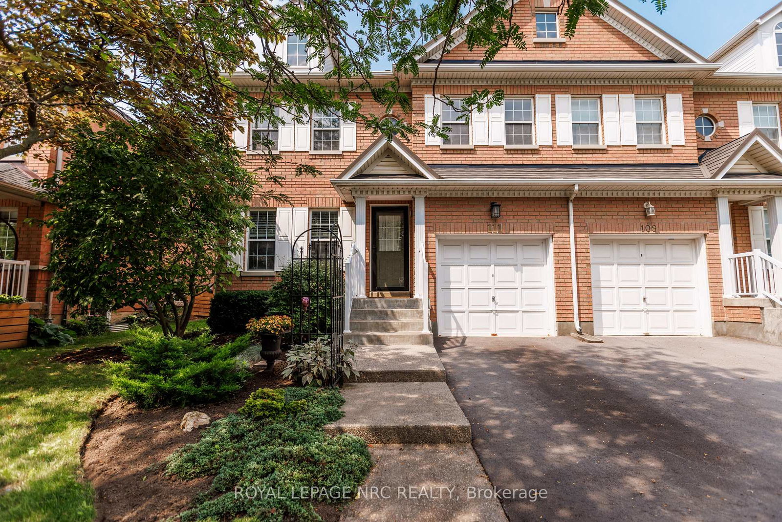111-cole-crescent-niagara-on-the-lake-ontario-x13681592