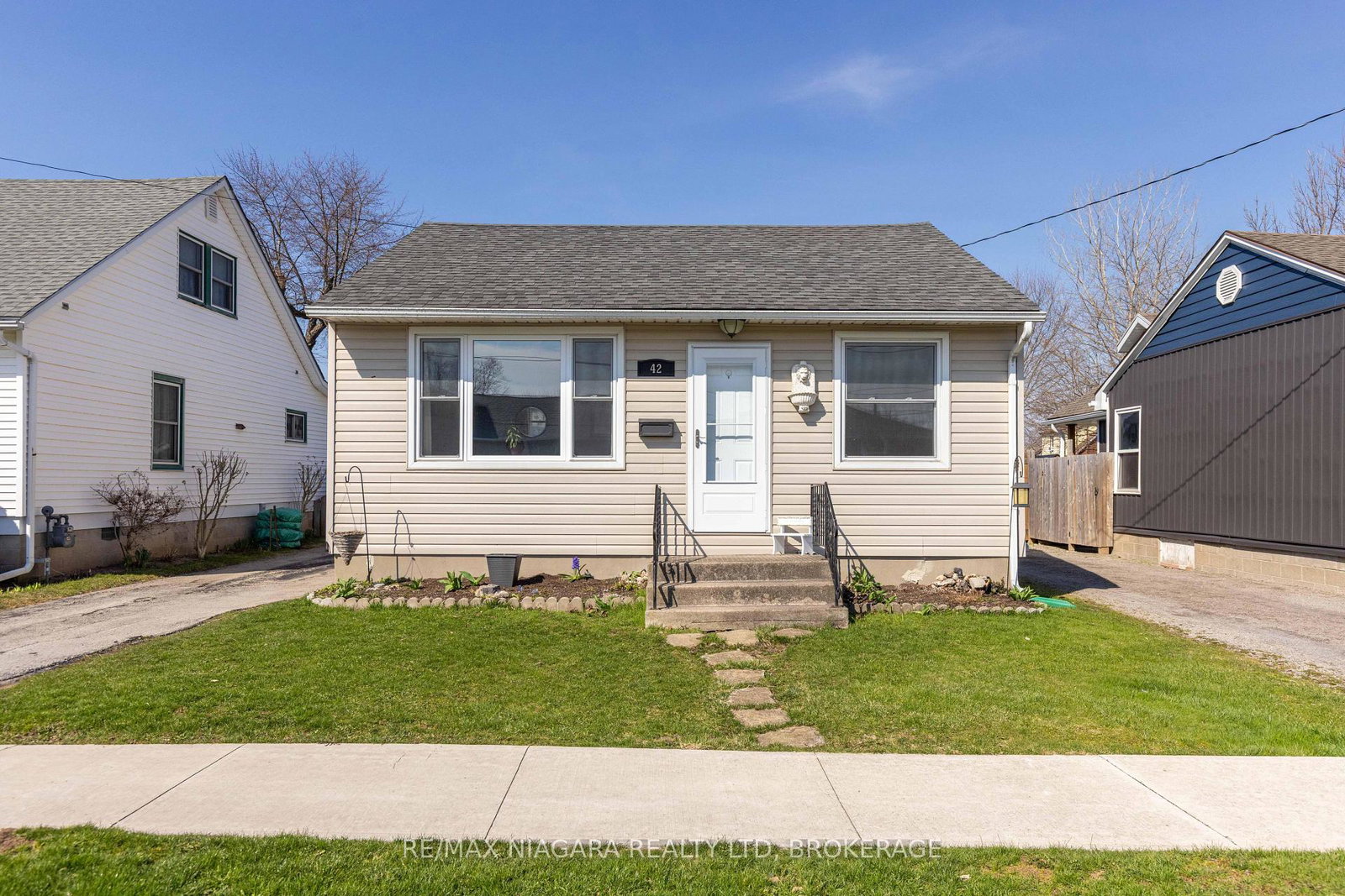 42-douglas-street-fort-erie-ontario-x13681616