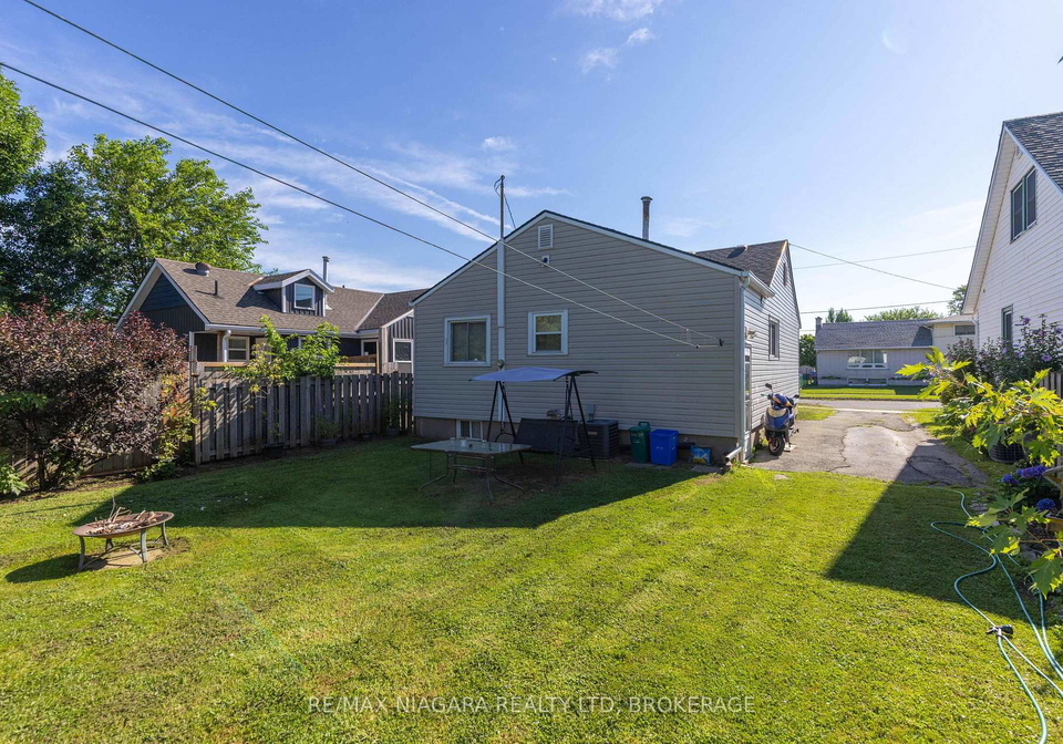 42-douglas-street-fort-erie-ontario-x13681616