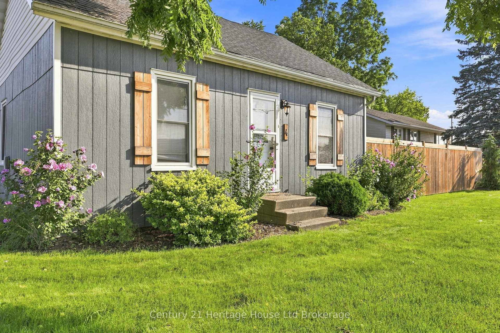 4-south-street-norwich-ontario-x13681628
