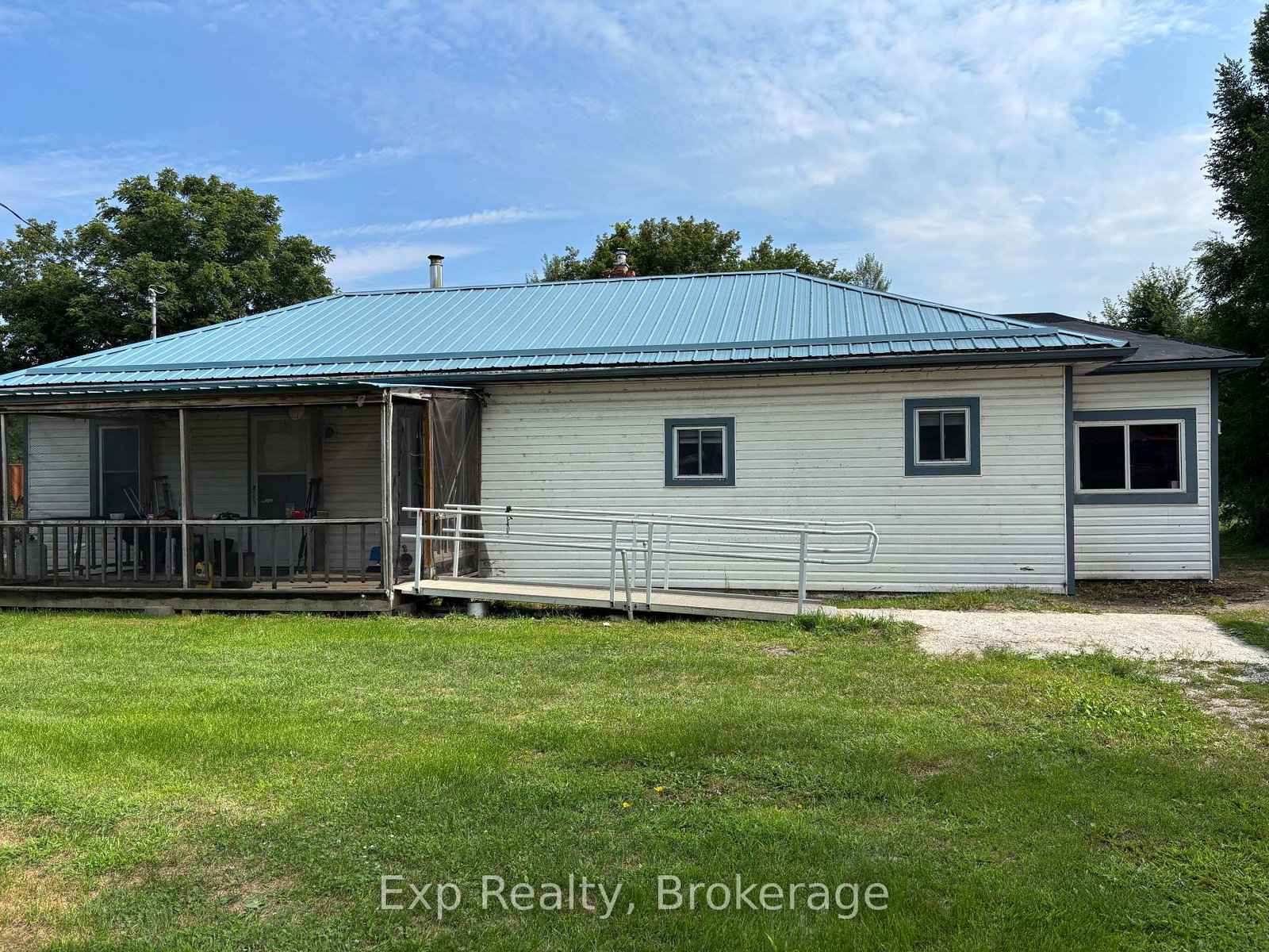 18153-telephone-road-quinte-west-ontario-x13681778