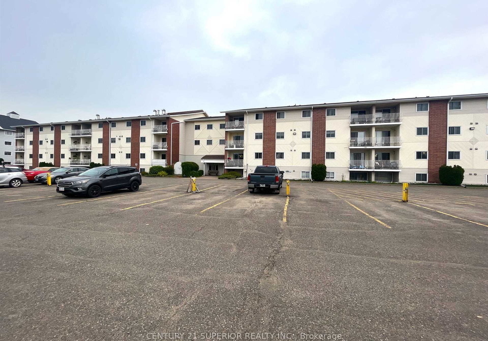 725-james-street-s-thunder-bay-ontario-x13681884