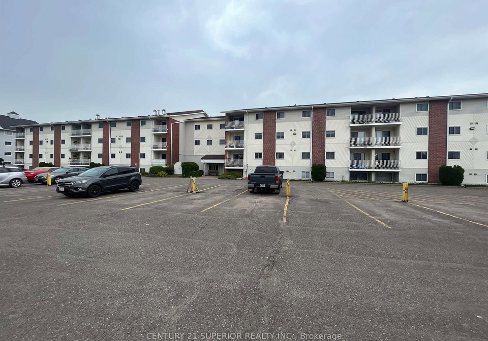 725-james-street-s-thunder-bay-ontario-x13681884