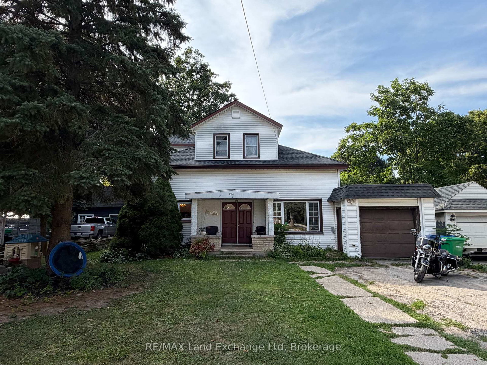 204-minnie-street-north-huron-ontario-x13682102