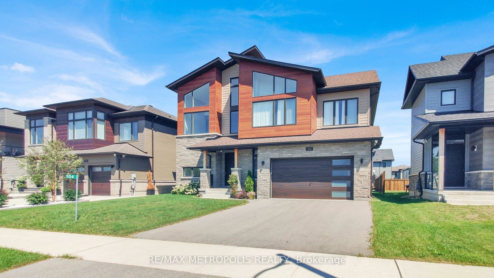 104-stoneleigh-drive-blue-mountains-ontario-x13682250