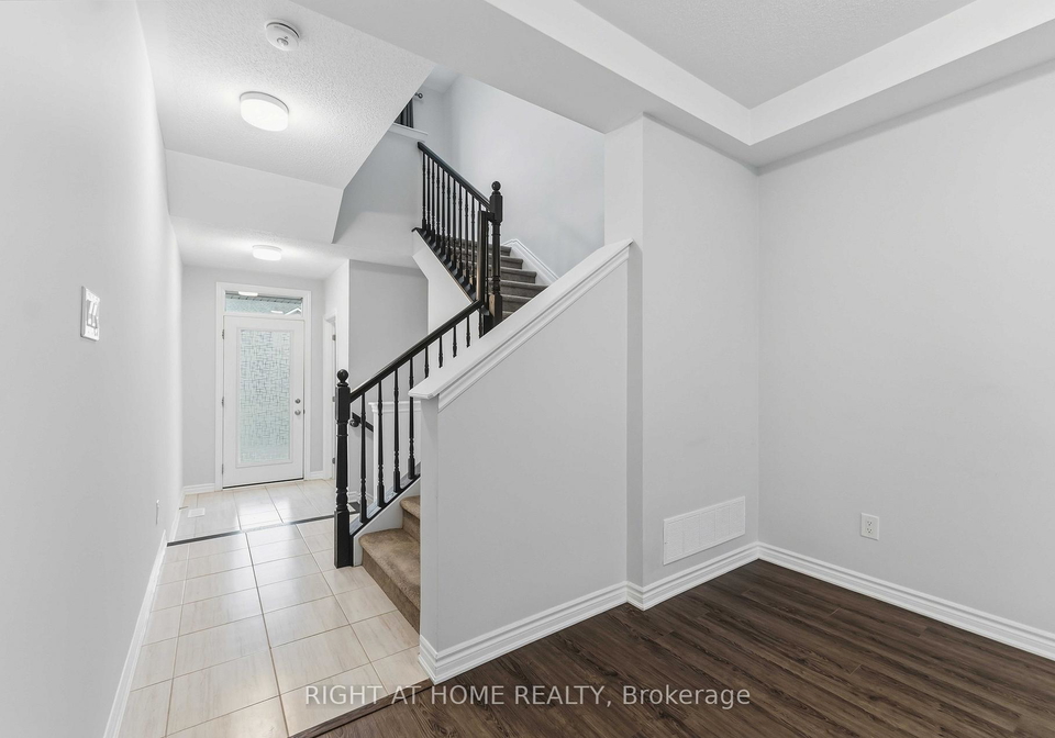 709-derreen-avenue-ottawa-ontario-x13682258