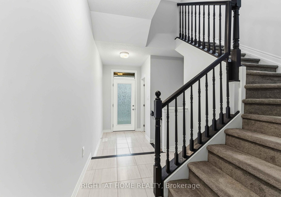 709-derreen-avenue-ottawa-ontario-x13682258