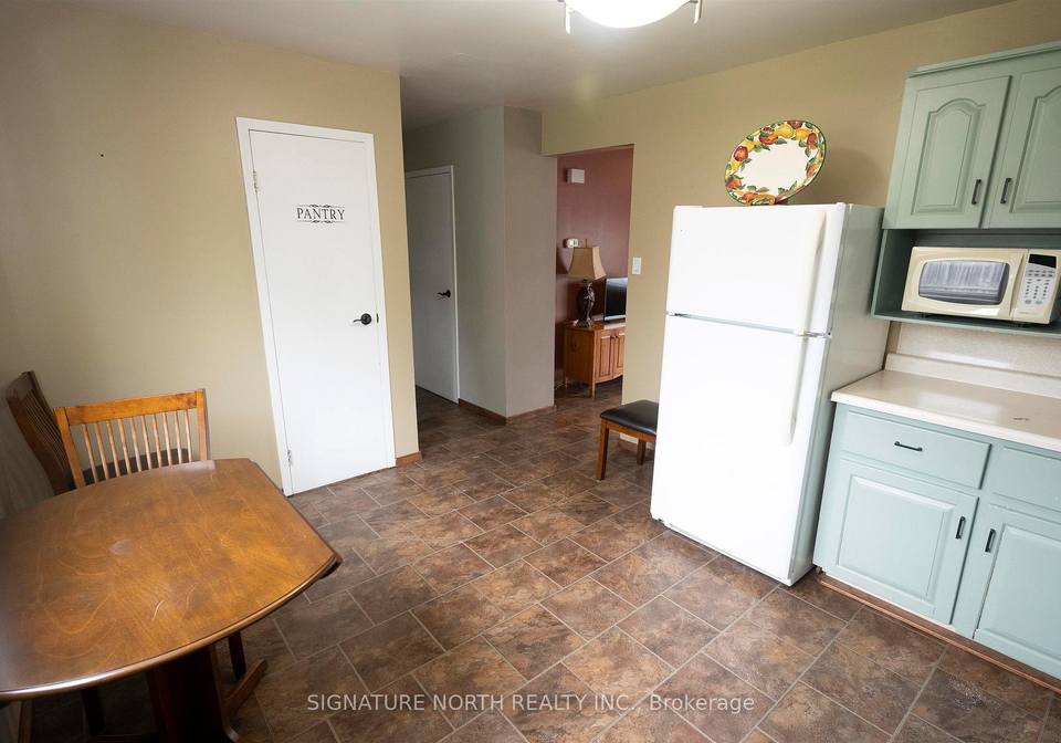 537-churchill-drive-west-thunder-bay-ontario-x13682388