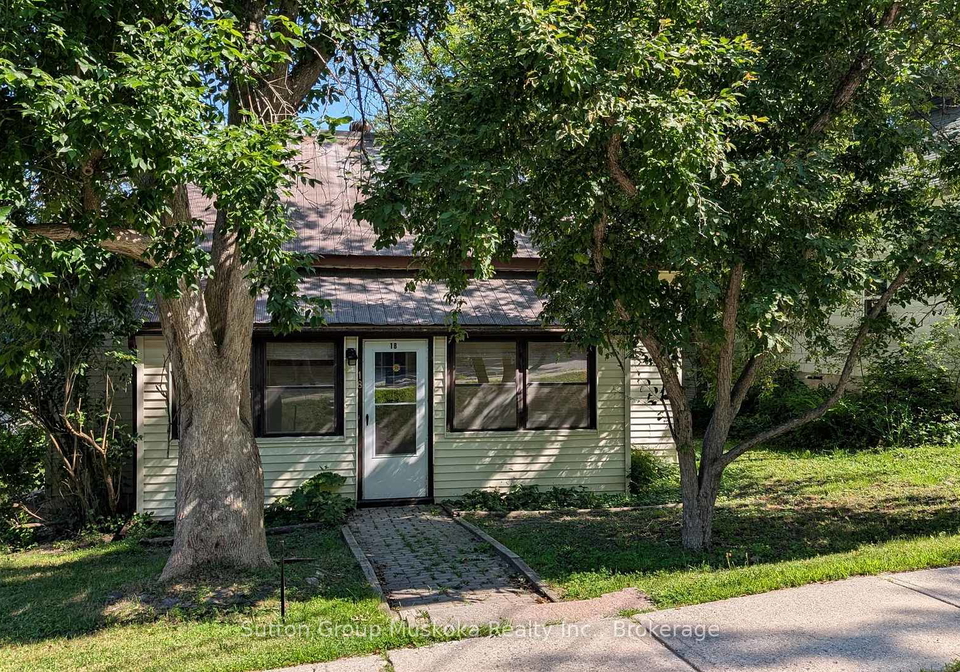18-susan-street-w-huntsville-ontario-x13682896