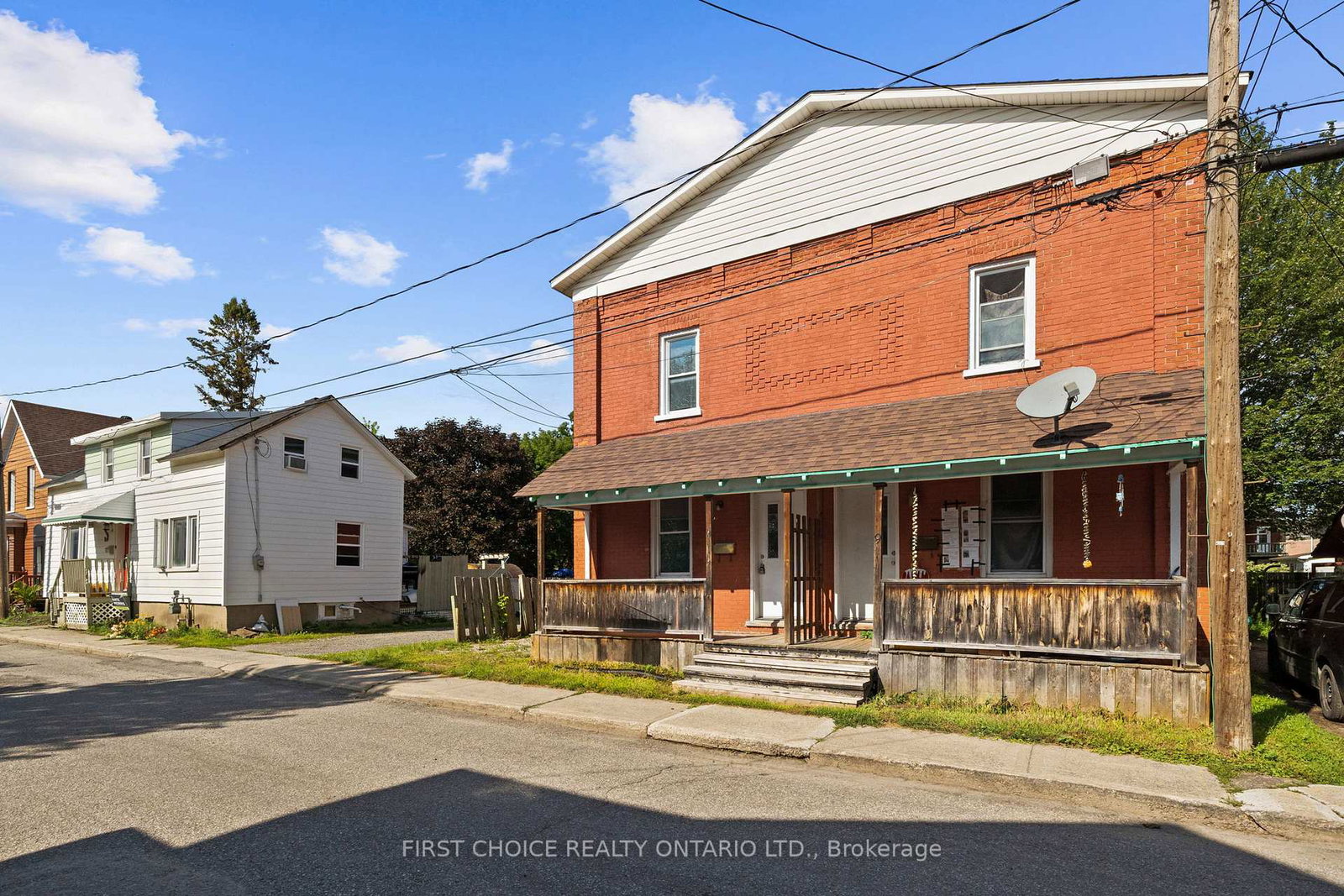 9-11-ogden-avenue-smiths-falls-ontario-x13682970