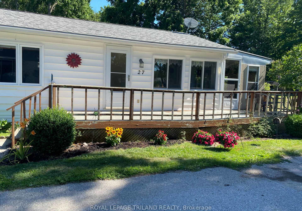 9385-ipperwash-road-lambton-shores-ontario-x13683128