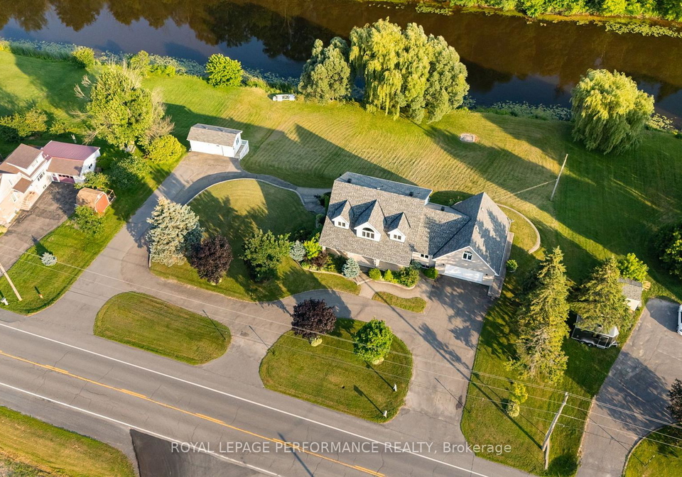 1436-notre-dame-street-russell-ontario-x13683254