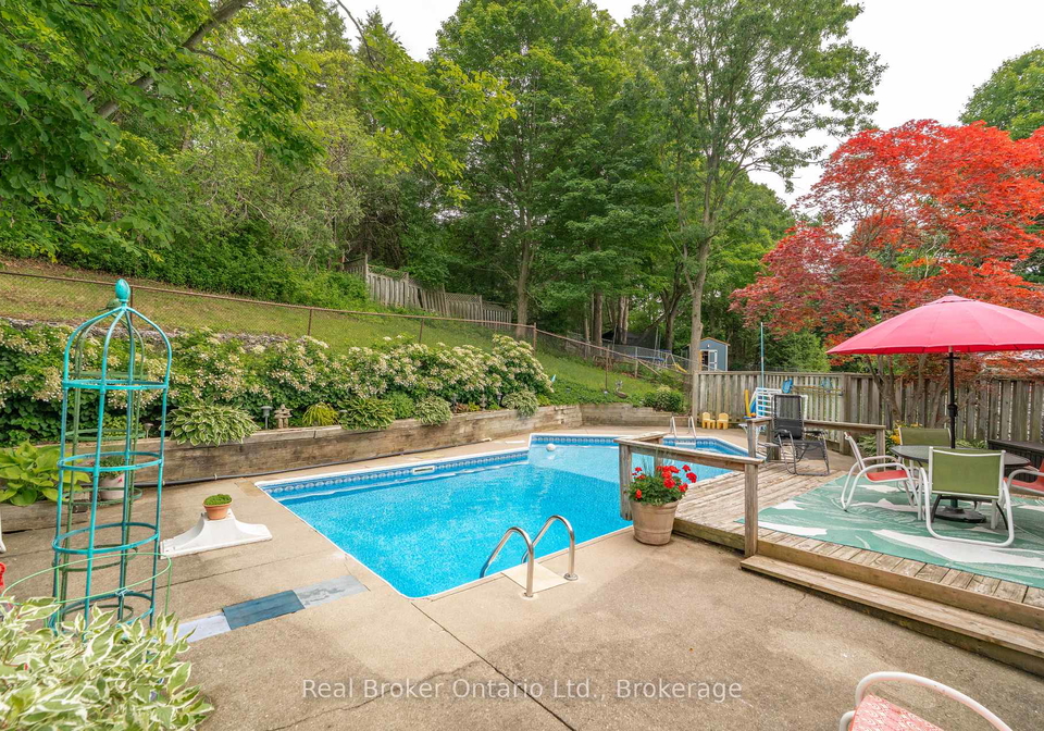 39-wagoners-trail-guelph-ontario-x13683264