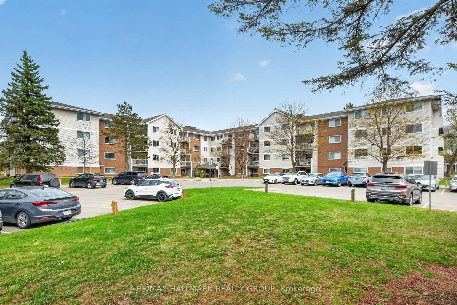 280-brittany-drive-ottawa-ontario-x13683282