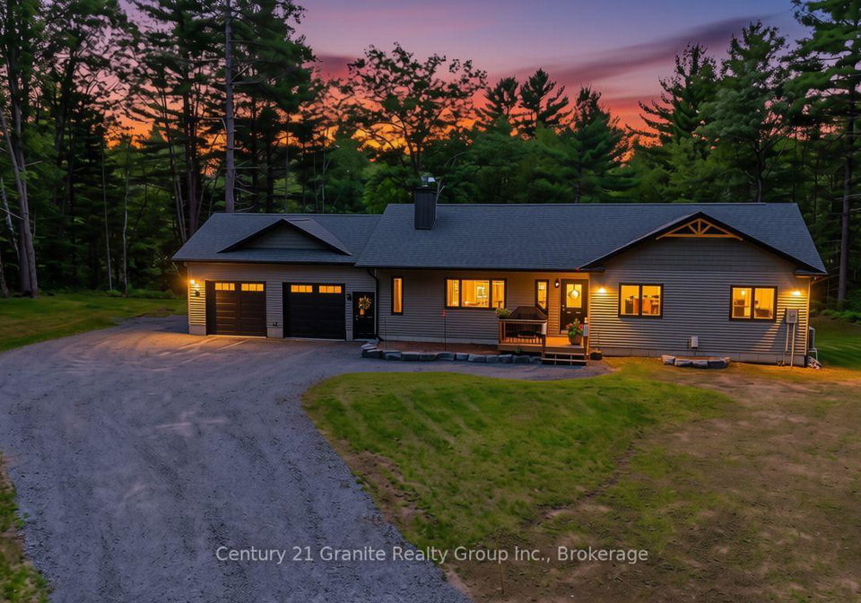1097-hawk-valley-road-algonquin-highlands-ontario-x13683290