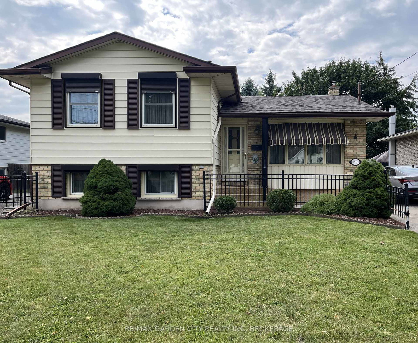 205-rykert-street-st-catharines-ontario-x13683456