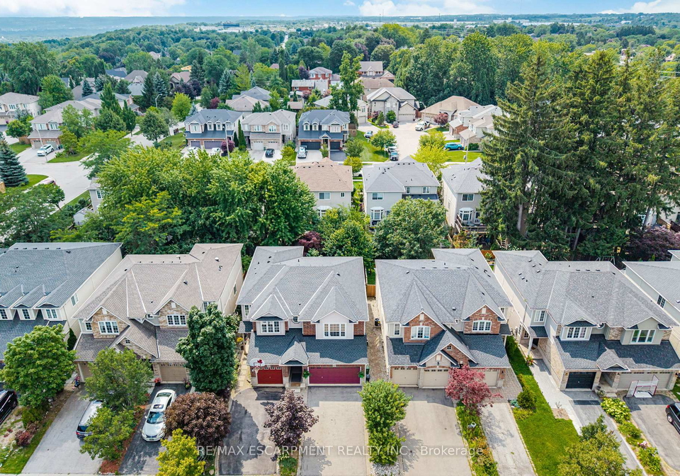 40-sunnycroft-court-hamilton-ontario-x13683742