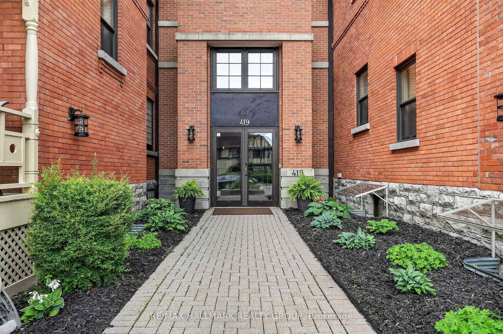 419-laurier-avenue-e-ottawa-ontario-x13683834